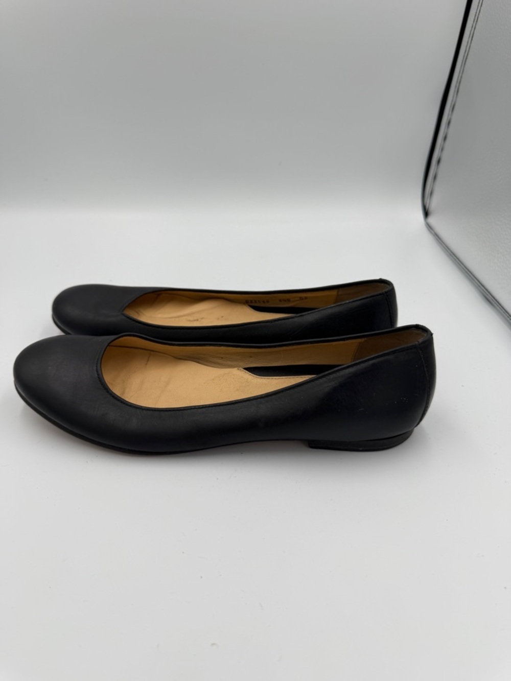 Cole Haan Women’s 8.5 Size Black Leather Women's Ballet Formal Flats Shoes - Picture 3 of 9